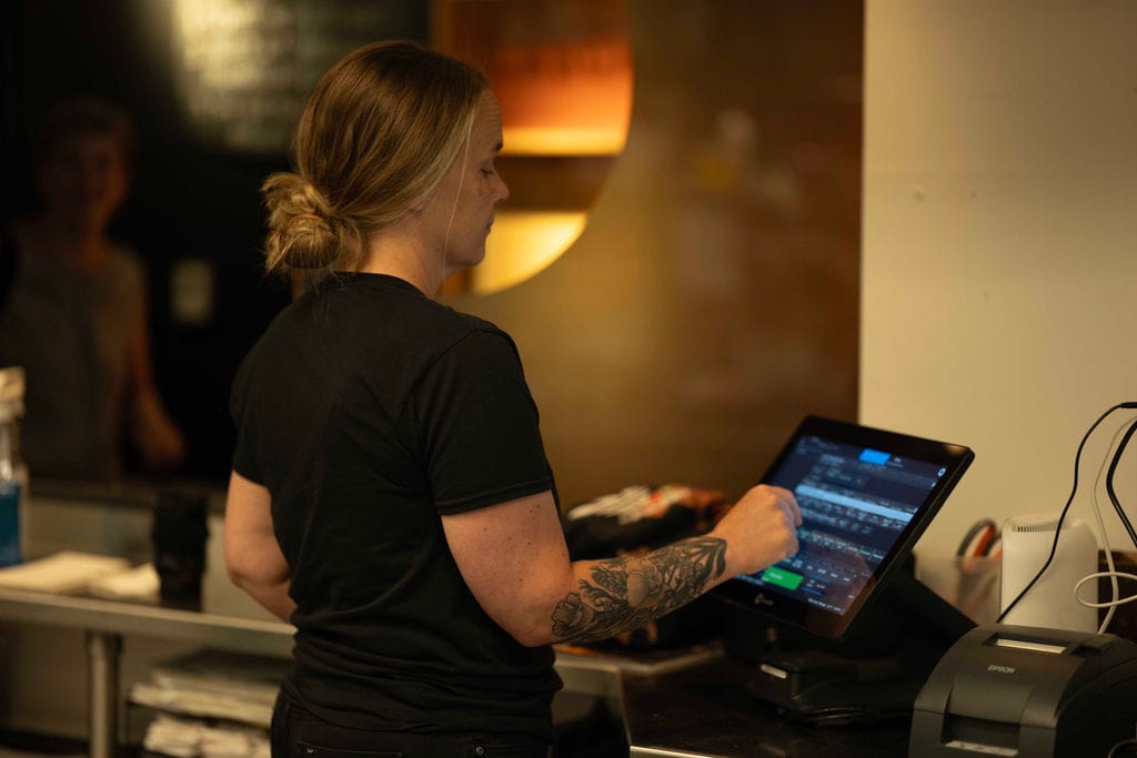 The Cost of Not Using a POS System in Your Restaurant