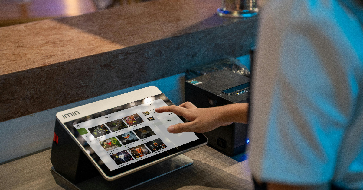 How POS Systems Enable Quick Issue Resolution for Customers