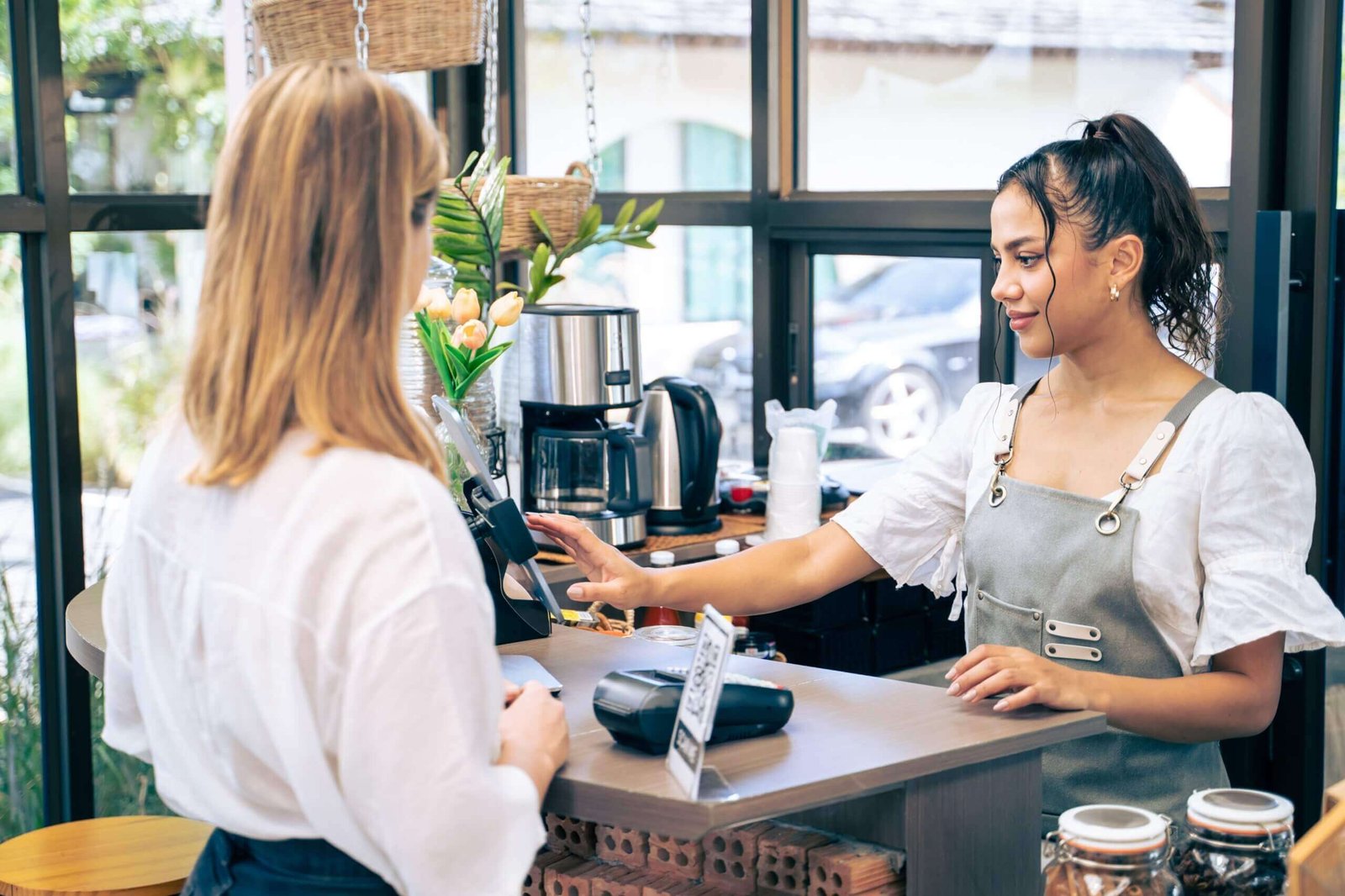 POS Systems and Their Impact on Retail and Cafe Profitability